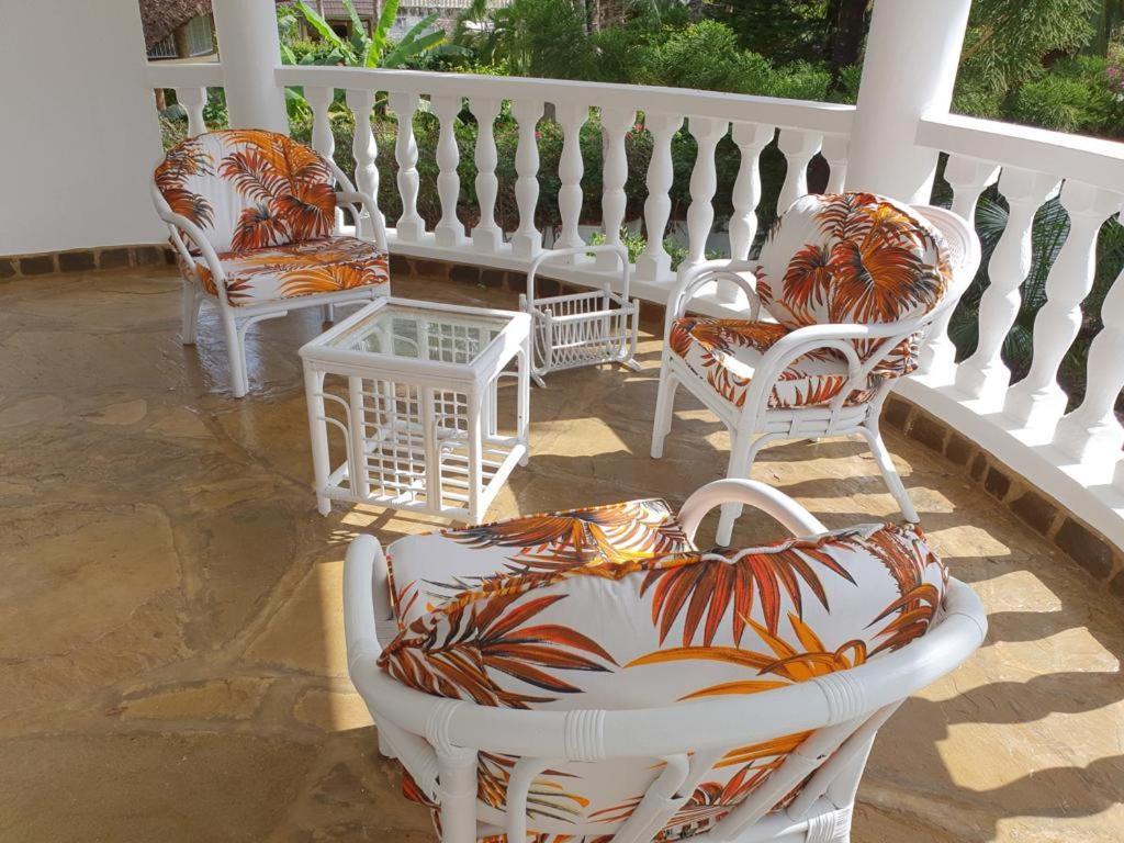 Tichi Villas - Playa de Diani Exterior foto